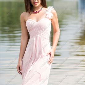 Attractive brunette escort Rihanna